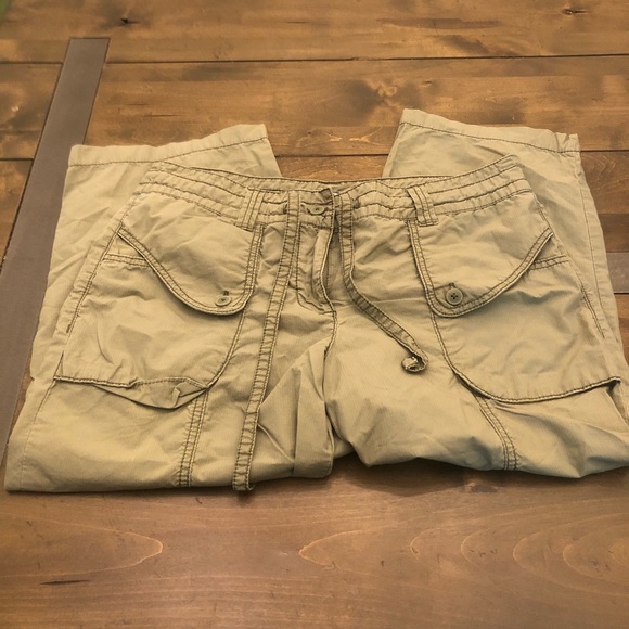 Izod Capri Pants - Picture 6 of 11
